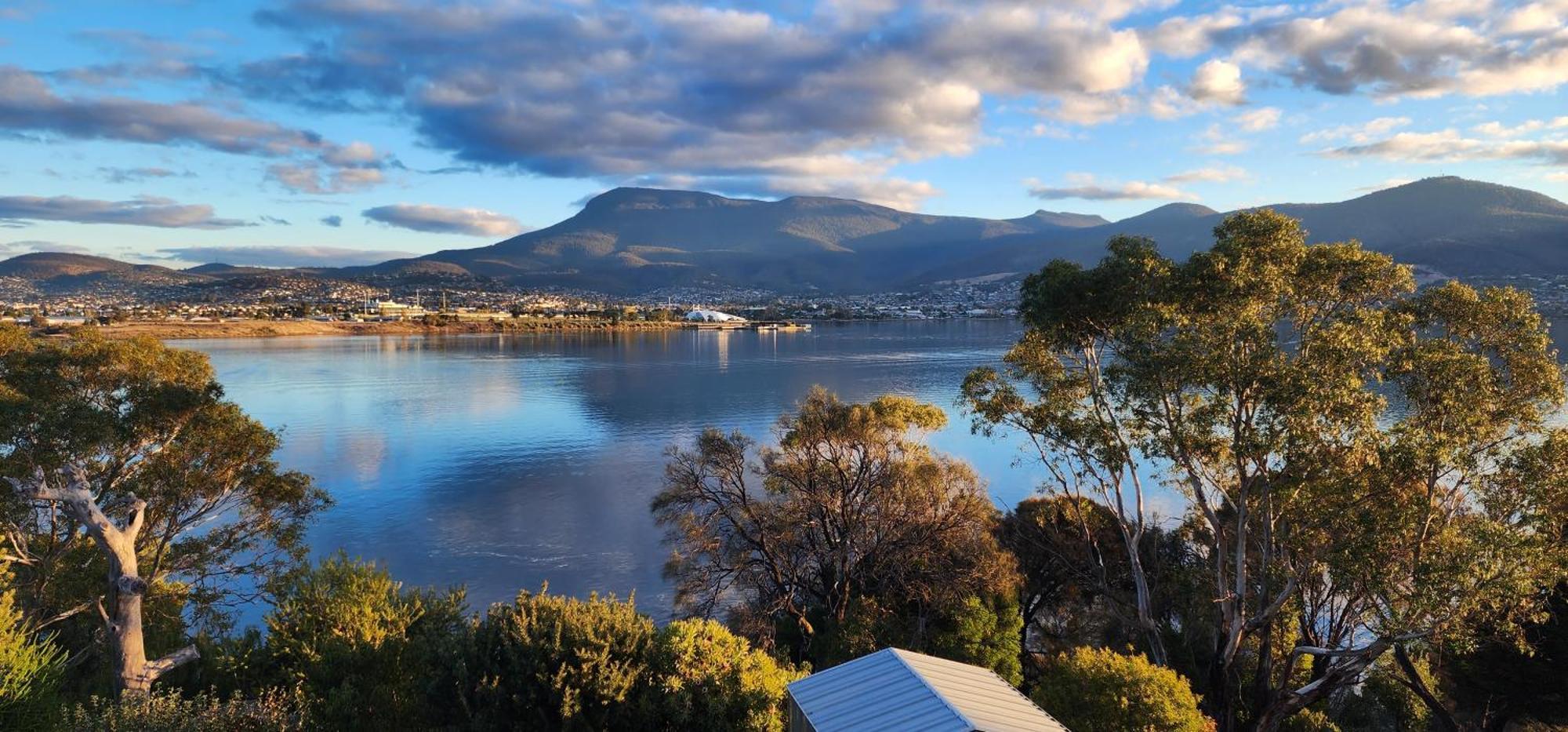 Waterfront Abode - 2 Bedrooms Hobart Exteriör bild